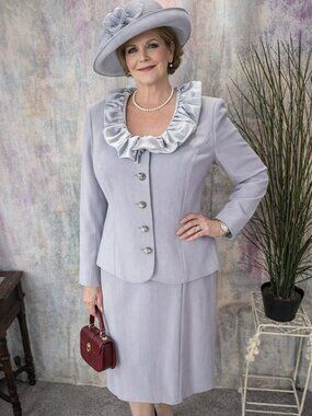 VTG 📌 80's Elegant & Classic “Sunday Best” Silver Gray Skirt Suit